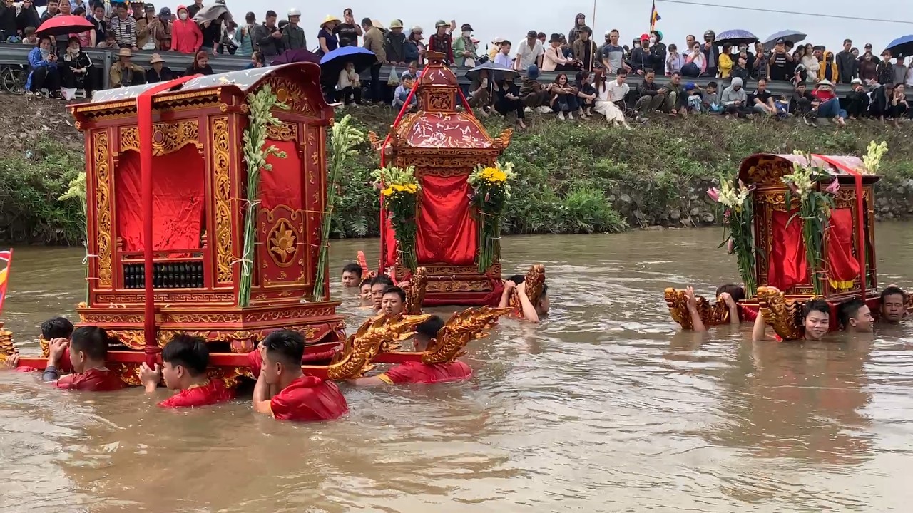 RƯỚC KIỆU TRÊN SÔNG