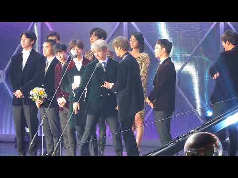 [FANCAM 직캠] 171202 EXO 엑소 Best Dance Performance Speech & Baek Dancing Melon Music Awards 멜론 뮤직 어워드