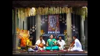 Utsava Prabandham. 2nd Day. Thodi. Amrutha Venkatesh. (Swathi Sangeethotsavam 2013)