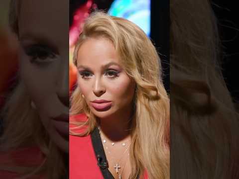 Почему Калашникову считают эск!ртницей/Анна Калашникова на интервью каналу «Алёна, блин!» #shorts