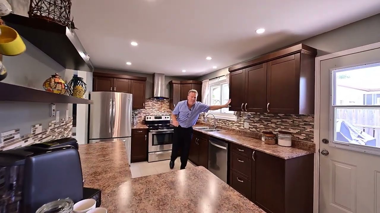 49 Howland Dr., Kitchener, Ontario, Canada    MLS# 40313725