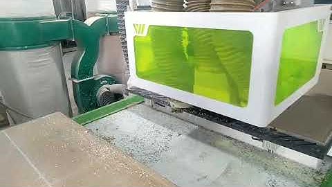 Máy CNC cắt cửa nhựa