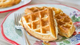 MY FAVORITE CRISPY WAFFLES RECIPE - Breakfast and Brunch Food