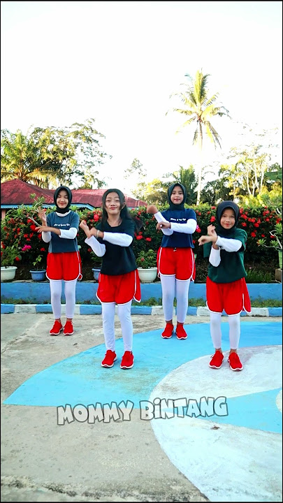 Terbayang bayang kamu #dance #viral #trending #shorts #mommybintang #bocilsquad #fyp #kocak