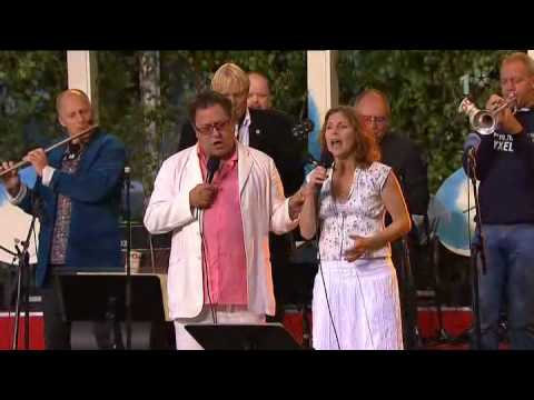 BAO, Tommy Körberg & Helen Sjöholm - Nu Mår Jag Mycket Bättre (Live Allsång På Skansen 2008)