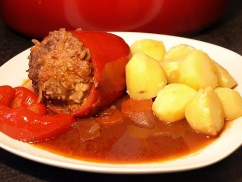 Gefüllte Paprika mit Hackfleisch und Reis im Backofen (Rezept) 🌶. 