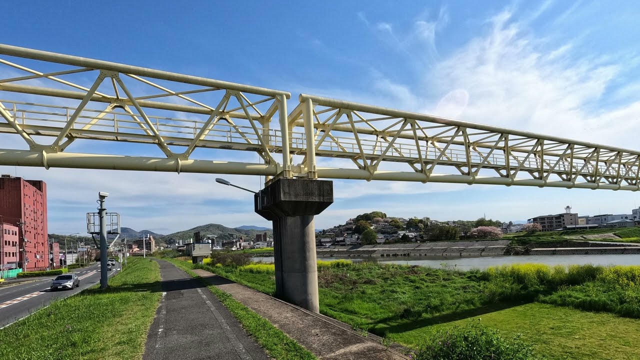 トリニダ橋 Water Pipe Bridge Over the Yamato River - YouTube