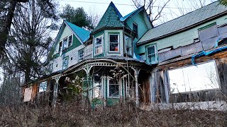 Abandoned Home Filled With Strange Things (strangest house w/ secret room In the middle of nowhere)