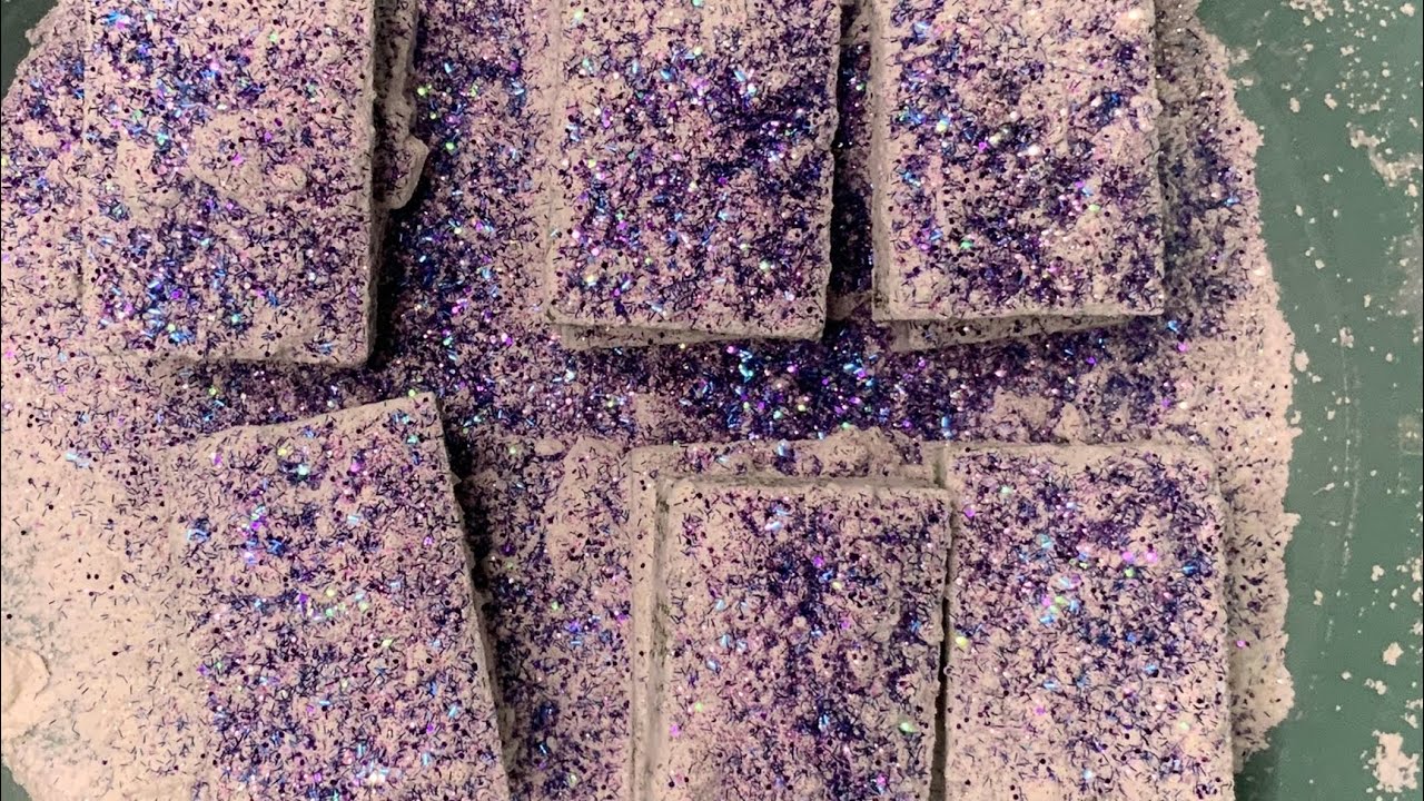 glitter-cornstarch-sandwiches-squeak-alert-squeaky-glitter