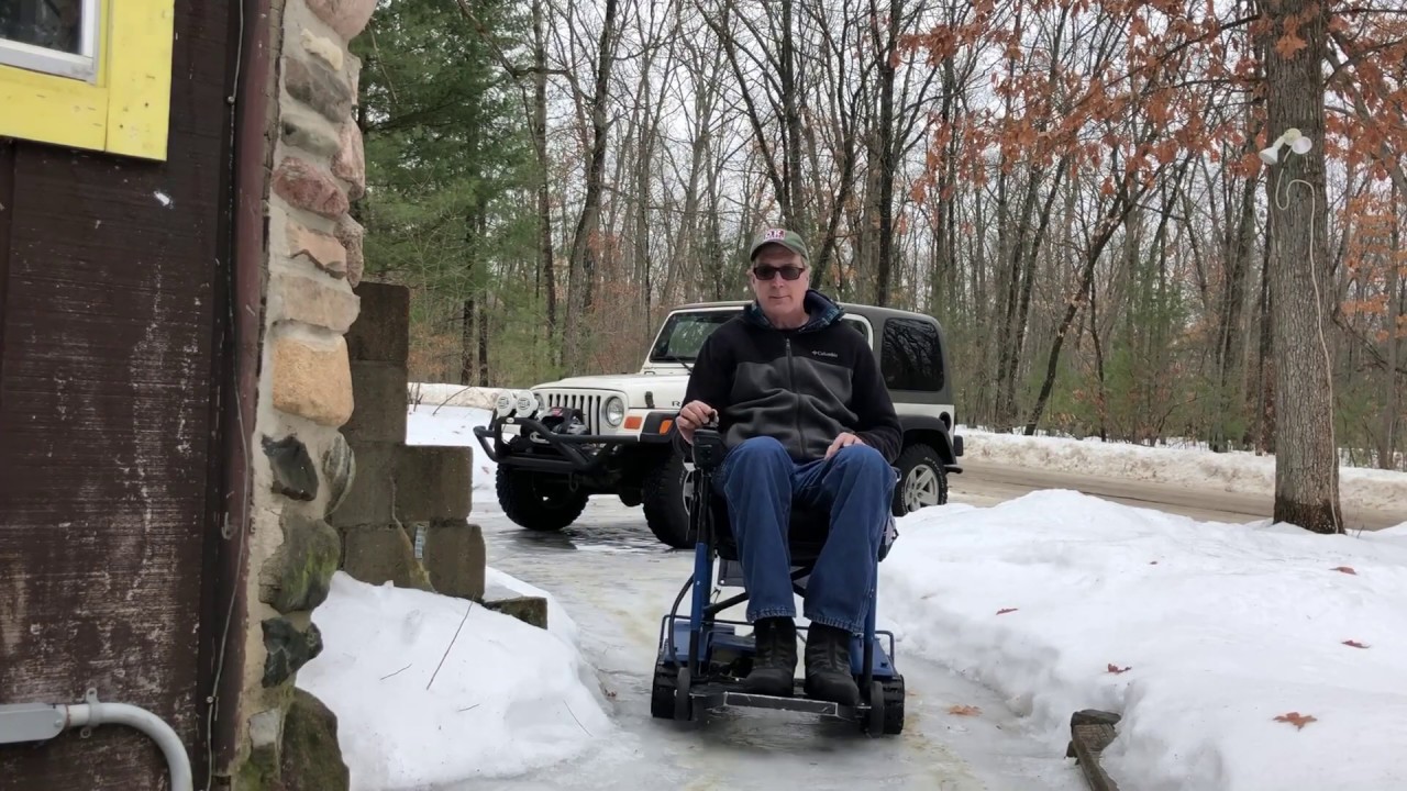 ice rink sidewalk on Freedom Trax