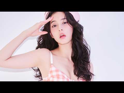 新木優子×ピンク、キュートでセクシー！魅力全開カレンダーメイキング映像