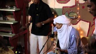 Bombino - Tamiditine (Live @Pickathon 2012)