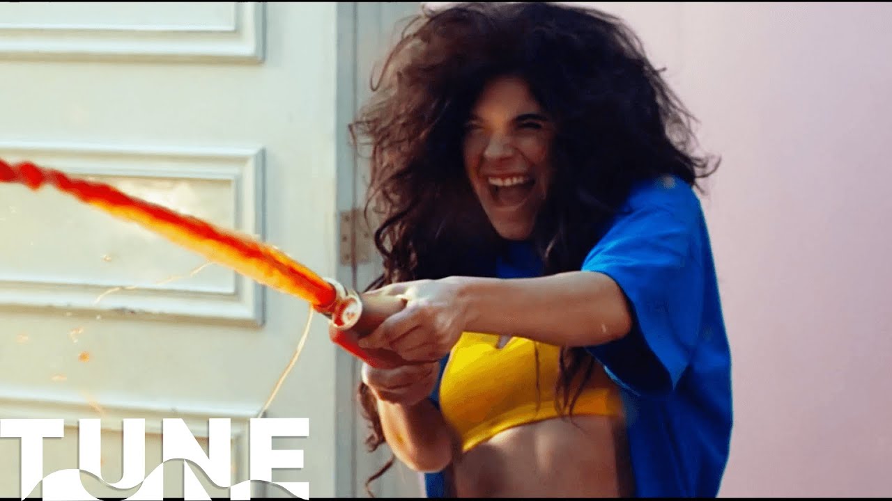 La Papa Sin Catsup by Gloria Trevi | Gloria (2014) | TUNE