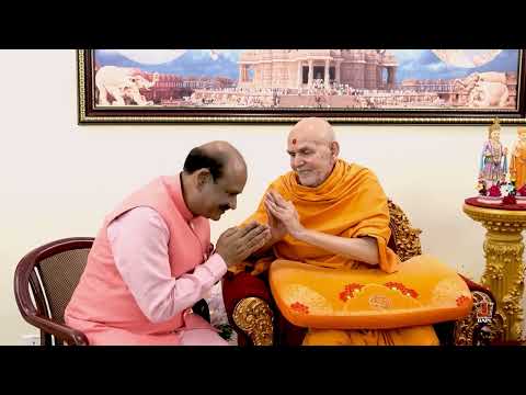 Lok Sabha Speaker Shri Om Birla Meets Mahant Swami Maharaj, Delhi, India, 15 Oct 2022