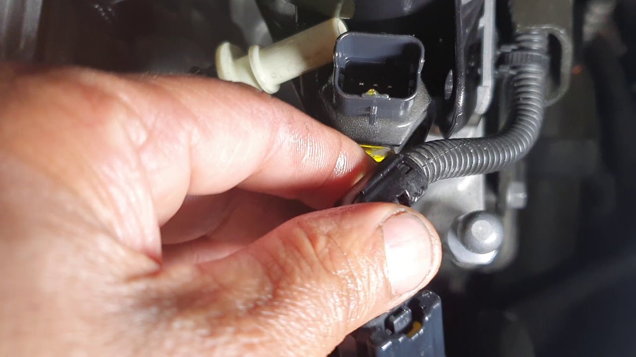 Peugeot 5008 Gt Turbo 2 0 2018 Diesel Fuel Filter Location And Replacement Youtube