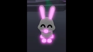 How a mega neon bunny looks like @ adopt me roblox