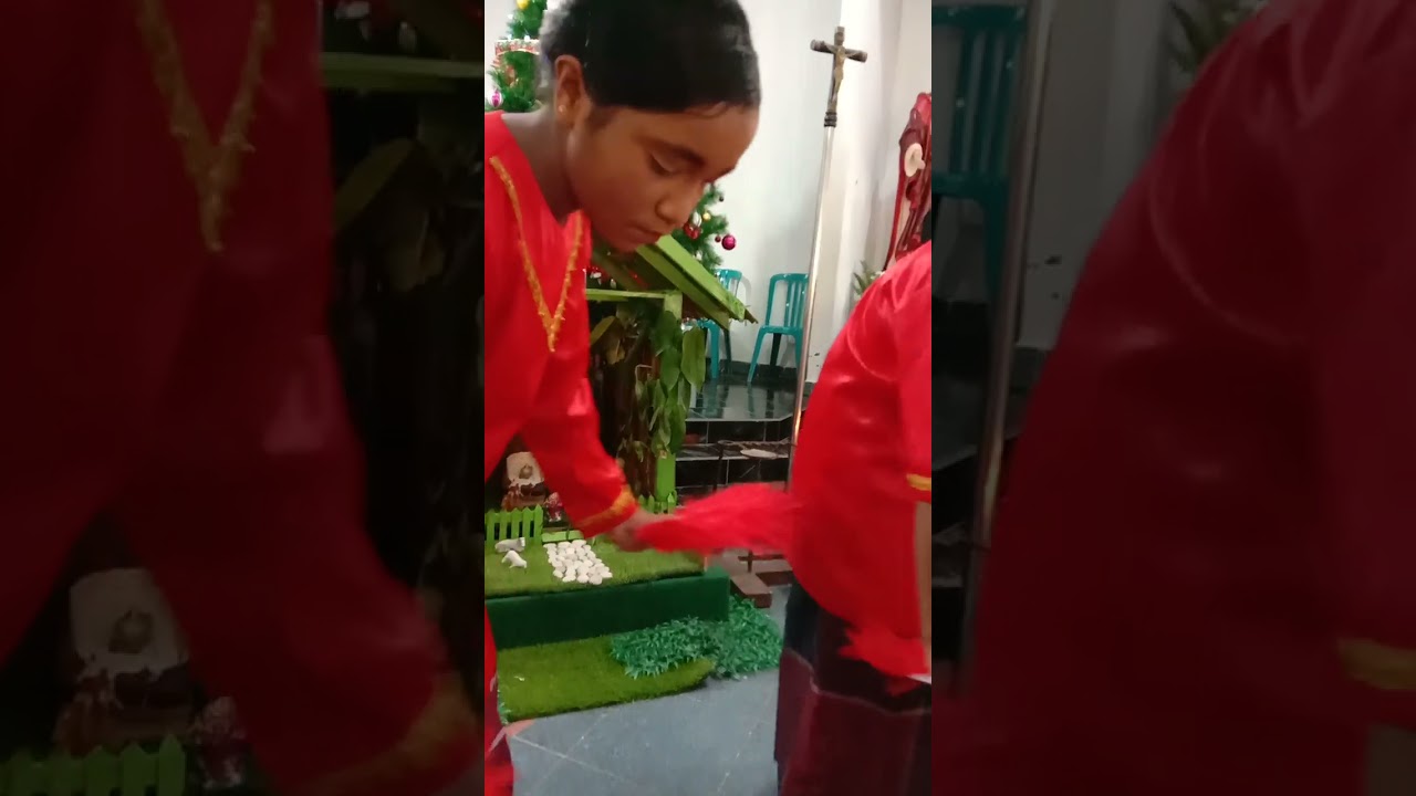 Tarian Persembahan dengan Busana Etnis Kei  pada Natal 25 Desember 2023