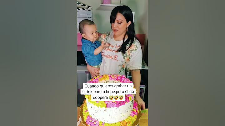 Decorando pasteles con mi bebé de 9 meses 💙✨️ #pastel #babyboy