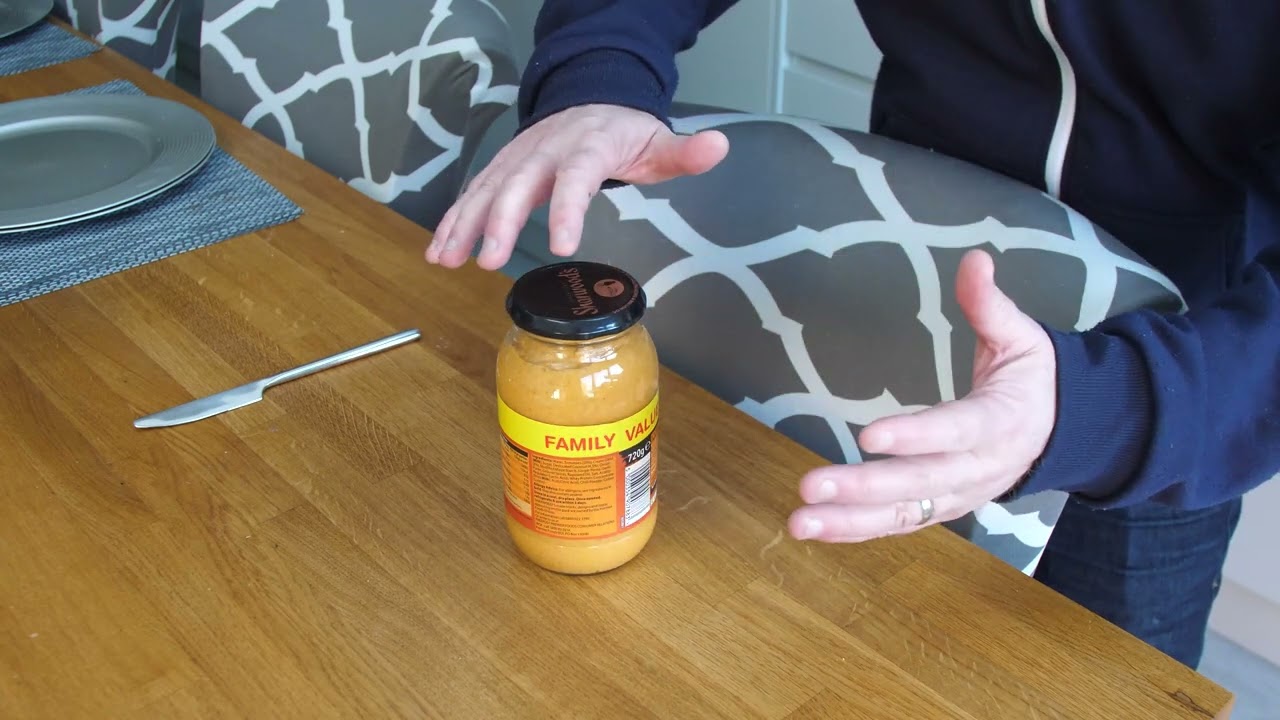 Silicone Oven Mitts Are a Secret Hack for Opening Stubborn Jars