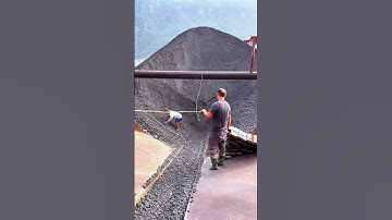 Coal unloading process of ship