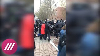 Жесткие задержания в Красноярске на акции «Он нам не царь»