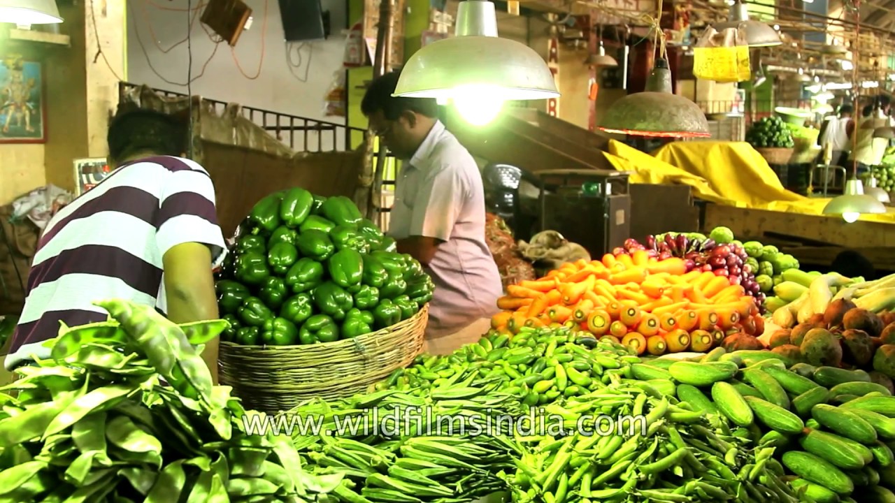 Greens in Tamil Nadu fresh veggies sell in Chennai sem phali, squash, brinjal, adrak and