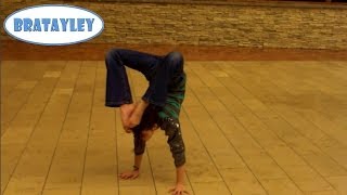 amazing handstand in the mall wk 1485 bratayley