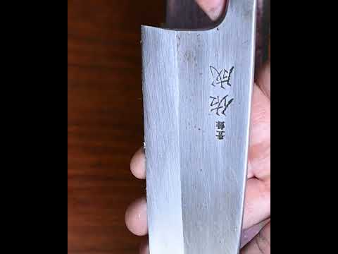 Fixing a knife chip that is cheap as chips! #knivesandstones #japanesechefsknife #kniferestoration