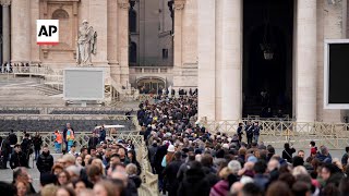 Thousands line up at Vatican to pay tribute to Pope Emeritus Benedict XVI