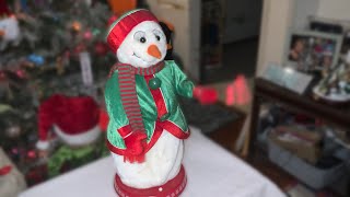 Halloween Hangouts 25 Days Of Christmas 2023 Day 12: Green Spinning Snowflake Snowwoman (English)