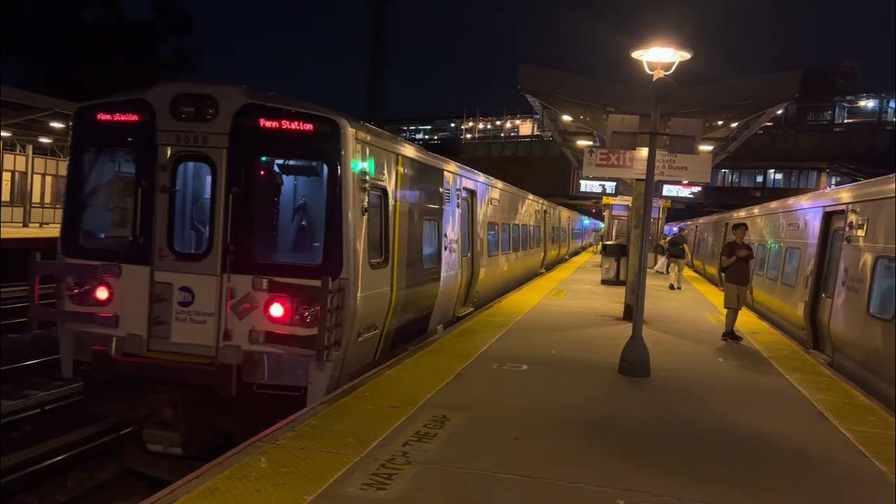 Penn Station bound M9 & Port Washington bound M7 at Woodside YouTube