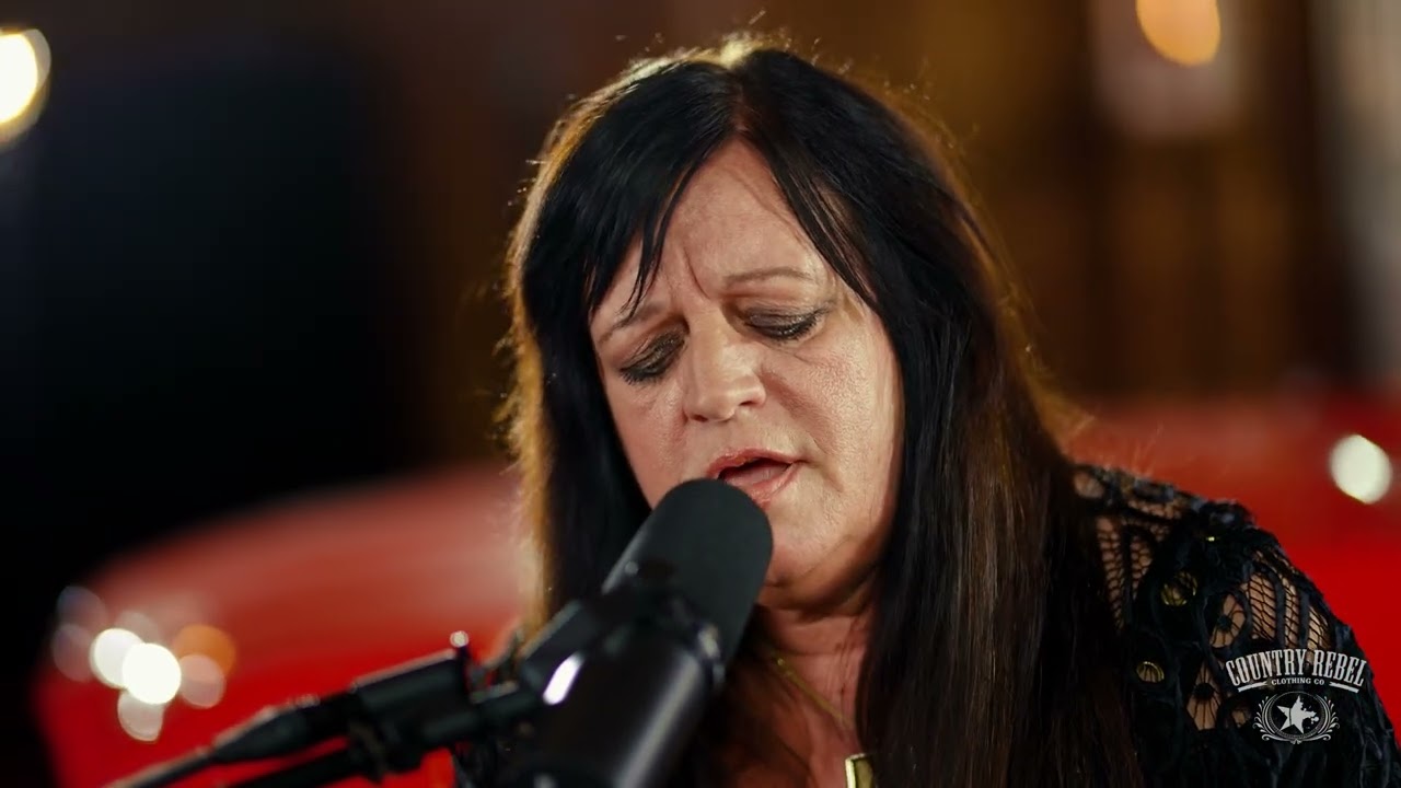 Jenni Eddy Jennings pays tribute to Waylon Jennings with 'Etched In Stone'  (Acoustic)