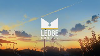 Monument Banks - Peach Tea