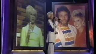 Video thumbnail of "Tammy Wynette- INDUCTION TO HALL OF FAME"