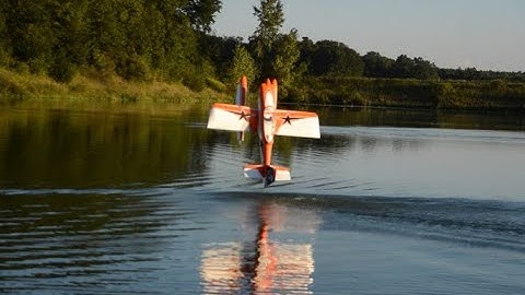 Flex RV-8 60e on Floats at TORCM lake 9/1/22