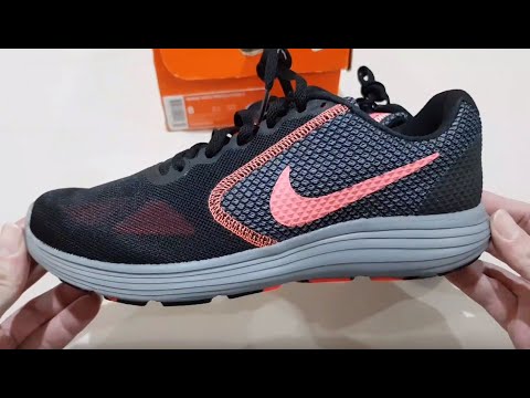 nike performance revolution 3