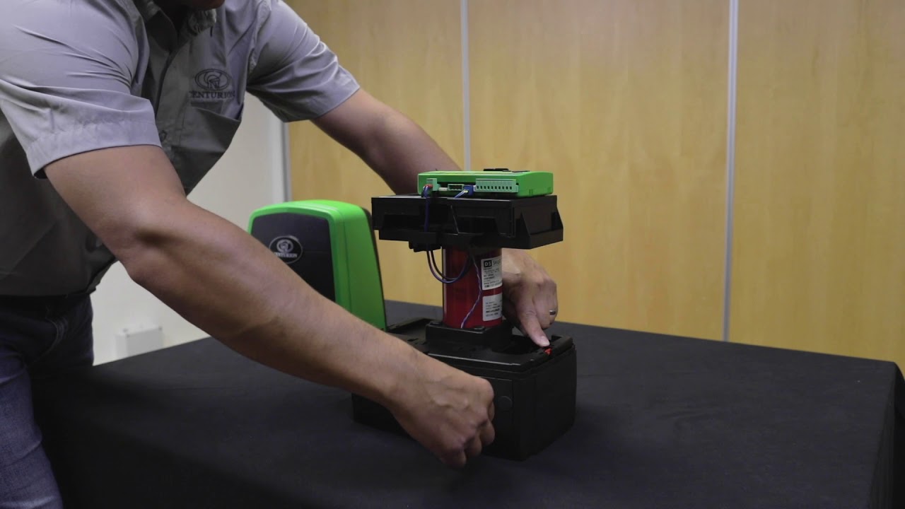 CENTURION D5 SMART PRO-TIP - making sure the cover-locking slide is in the right position