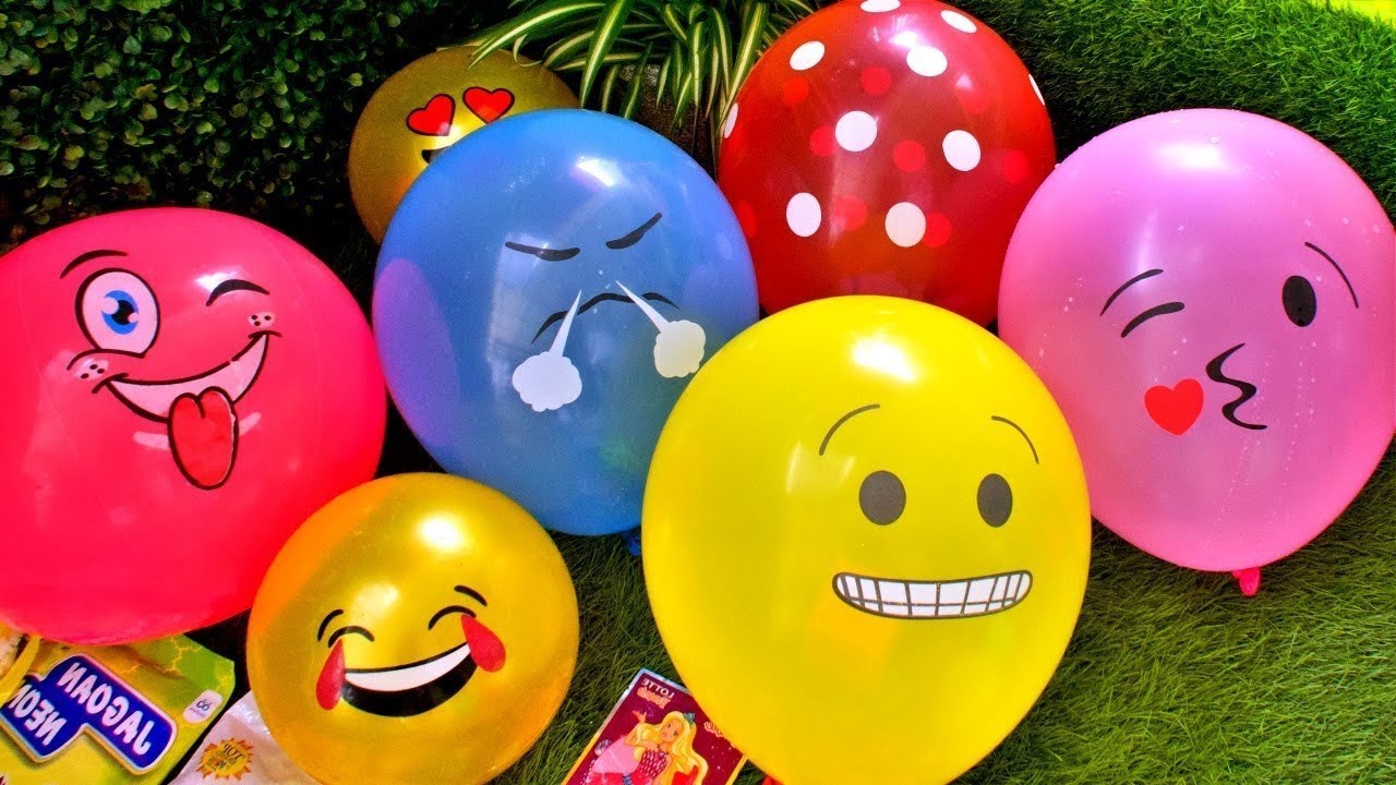 Hore...Mencampur & Menangkap Banyak Ikan Hias Ke Aquarium !! Meletus Balon Isi Jajanan Unik 351