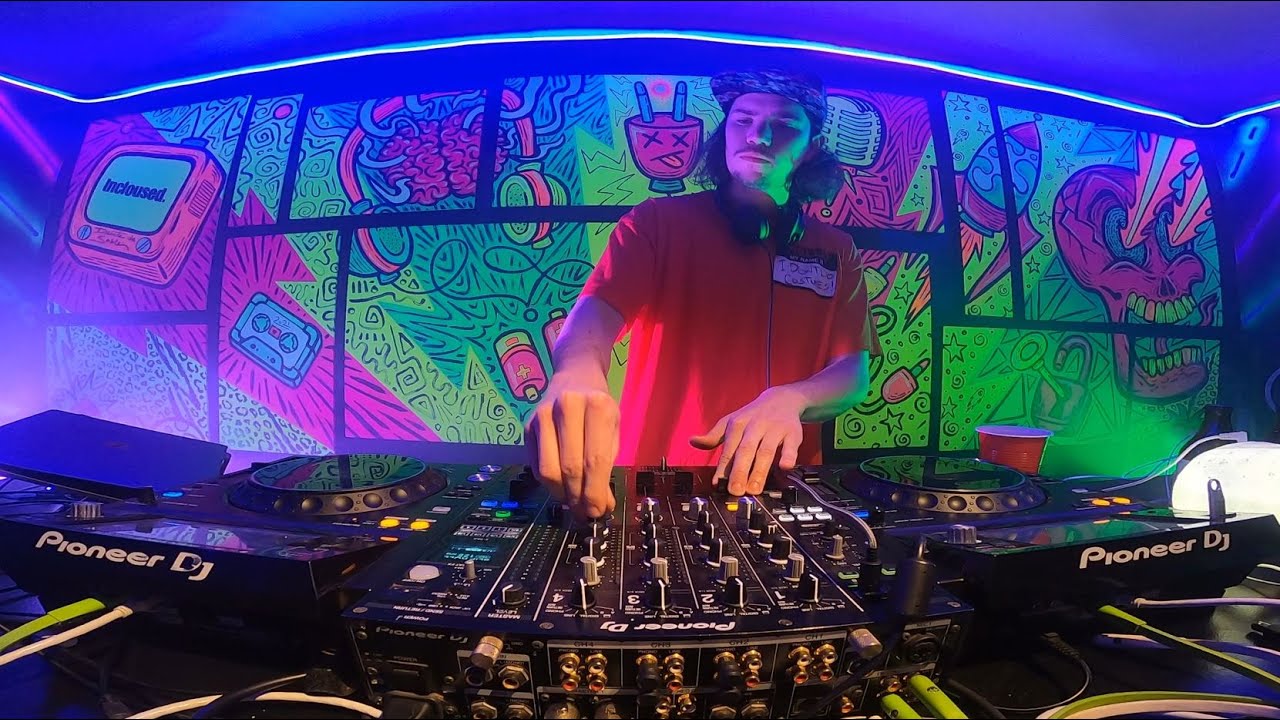 Watch DJ Set Hidalgo 808 - Música Electrónica Chile on YouTube Watch DJ Set Hidalgo 808 - Música Electrónica Chile on YouTube