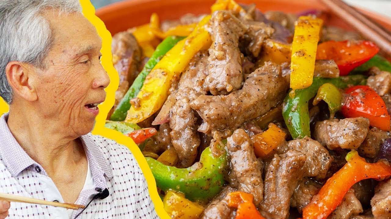 ⁣🤤 Dad's MOUTHWATERING Black Pepper Beef Stir Fry (黑椒牛柳)!