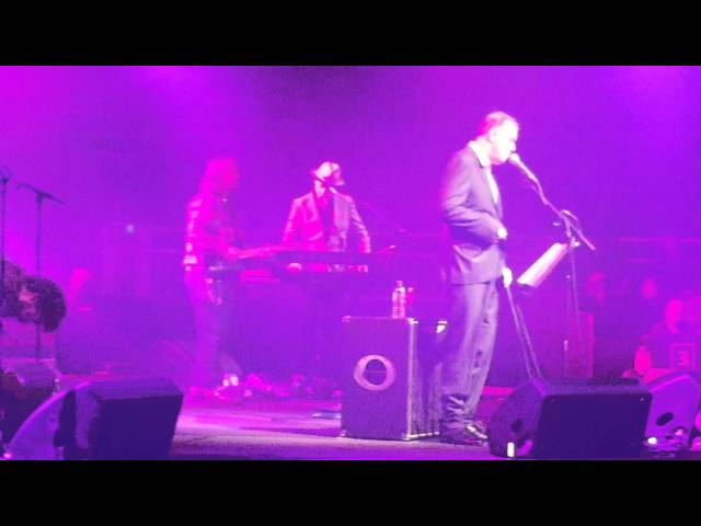 Edwyn Collins - Girl Like You - London Roundhouse, 29/1/16 class=