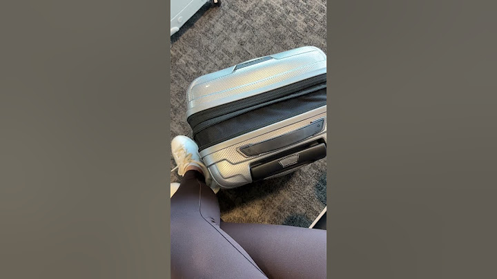 The Samsonite Proxis Carry-On is here to make your travel days easy! #samsonite #luggage #travel