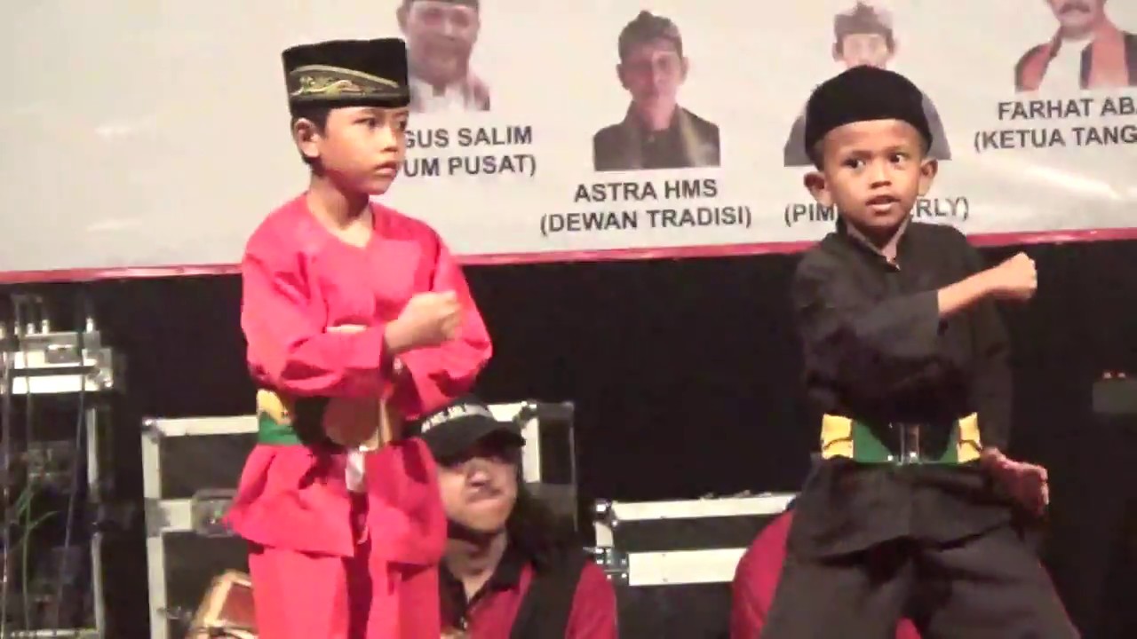 (16) Parade pencak silat TIGERLY jalan enam pengasinan benda baru poncol pamulang