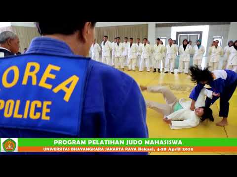 Pelatihan Beladiri Judo Mahasiswa Ubhara Jaya