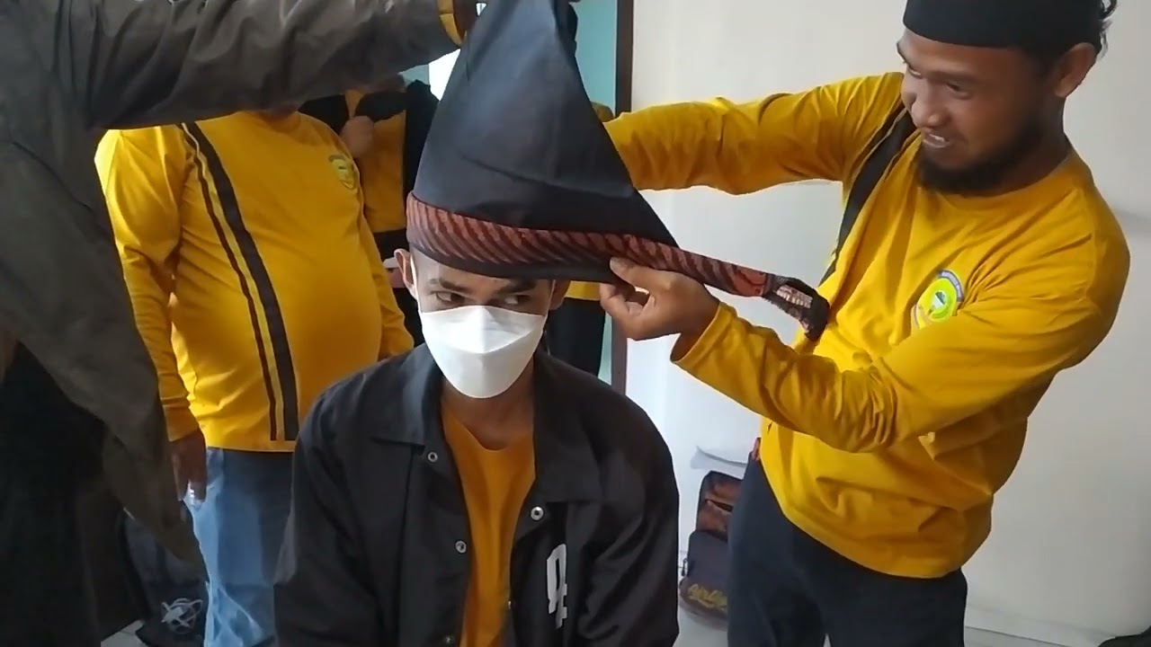 tutorial memakai LESTARI II ikat kepala adat Kab. Buru