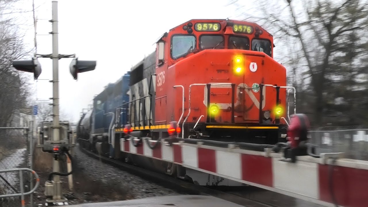 [4K] Canadian National Train 532 Howling through the Mist in Brockville