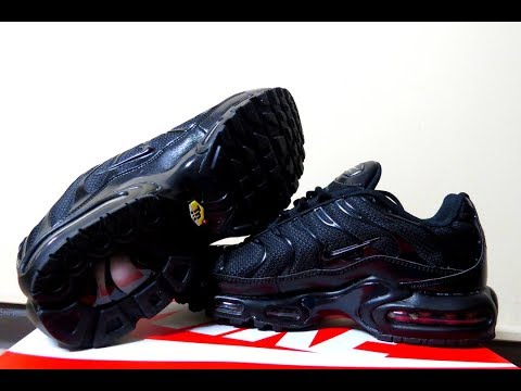 fake triple black tns