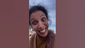 سينتيا كرم تنشر فيديو عفوي برفقة مارلين نعمة من كواليس تصوير مسلسل بالدم 