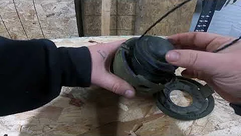 EASY AND FAST way to string your weed eater! Stihl dual sided string trimmer bump feed.