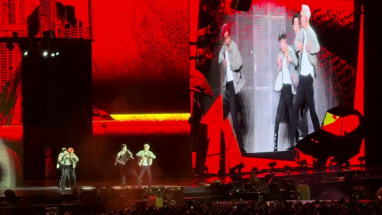 ENHYPEN Walk the Line Tour in Bangkok - Teeth